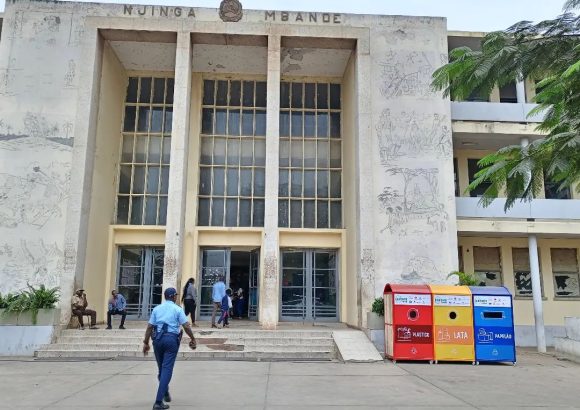 Ecoponto – Escola Njinga Mbande